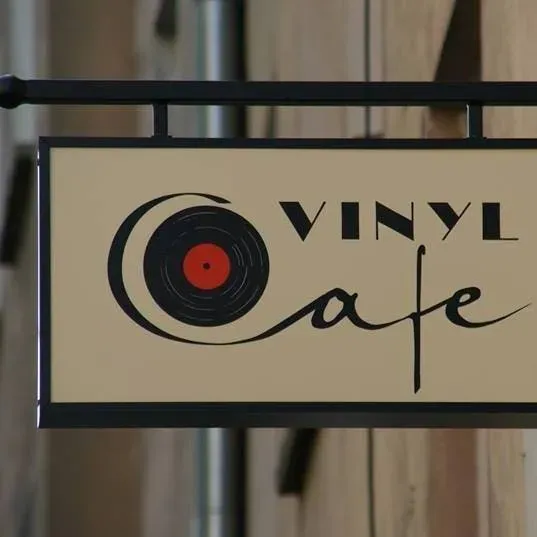 Record Store: Vinyl Cafe