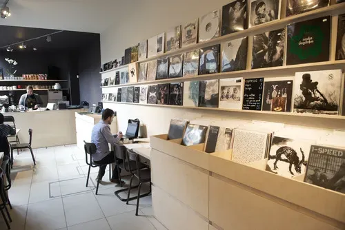 Record Store: Consouling Store