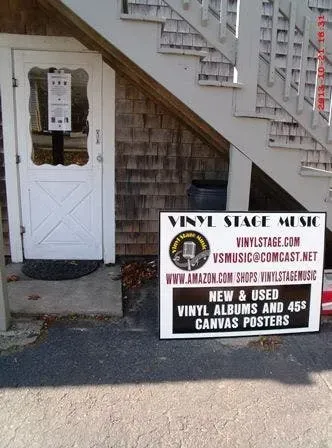 Vinyl Stage Music