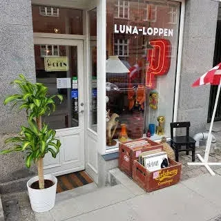 Record Store: Luna-Loppen