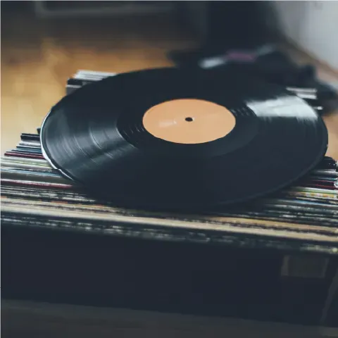 Record Store: MANHATTAN VINYLE