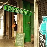 Foguete Discos e Livros