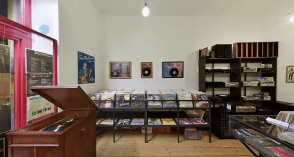 Record Store: gramodesky Letná