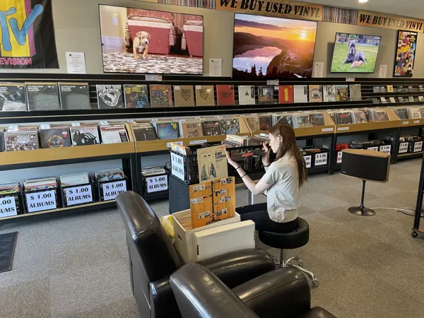 Record store thumbnail: Rey's Records