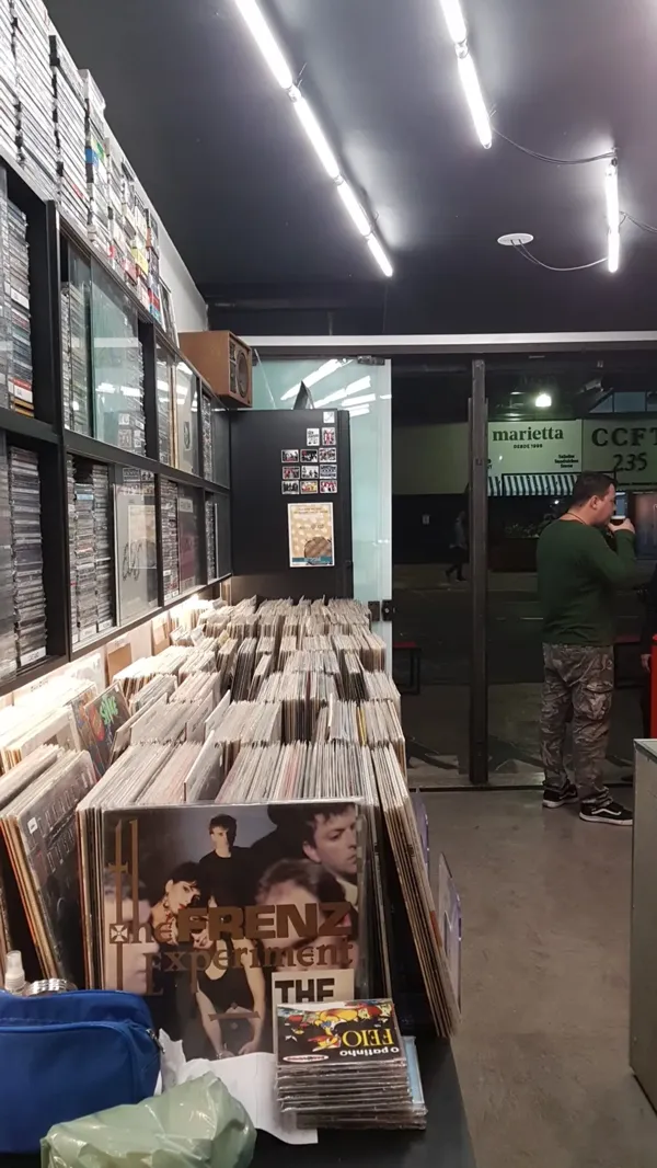 Record Store: Acústica CDs LP's