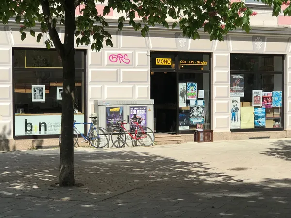 Record store thumbnail: Mono