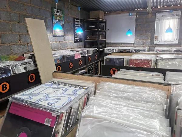 Record store thumbnail: Graffiti Vinyl record shop