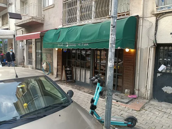 Record store thumbnail: Ege Kitap ve Plak