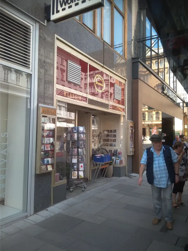 Record store thumbnail: Richard Winter GRAMOLA