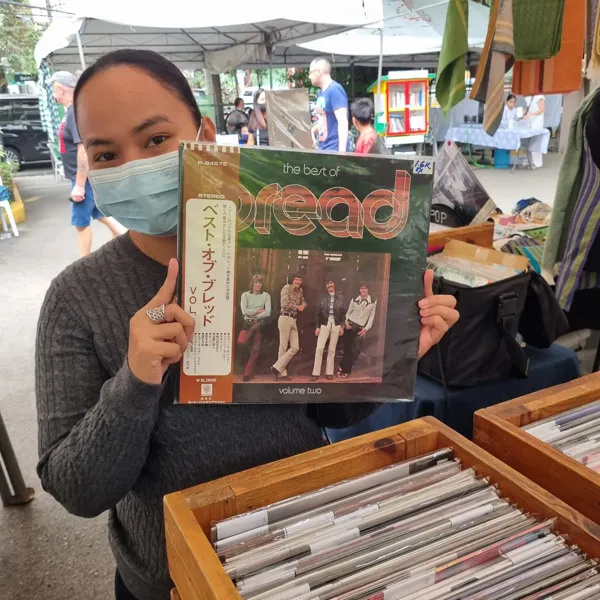 Record Store: Bear's Den Records