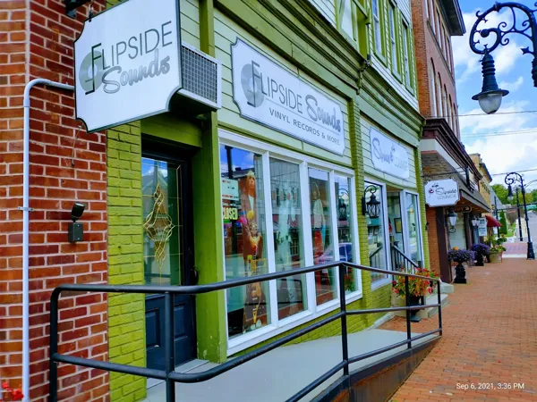 Record Store: Flipside Sounds