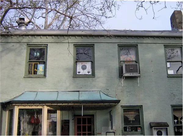 Record Store: Toxic Beauty Records