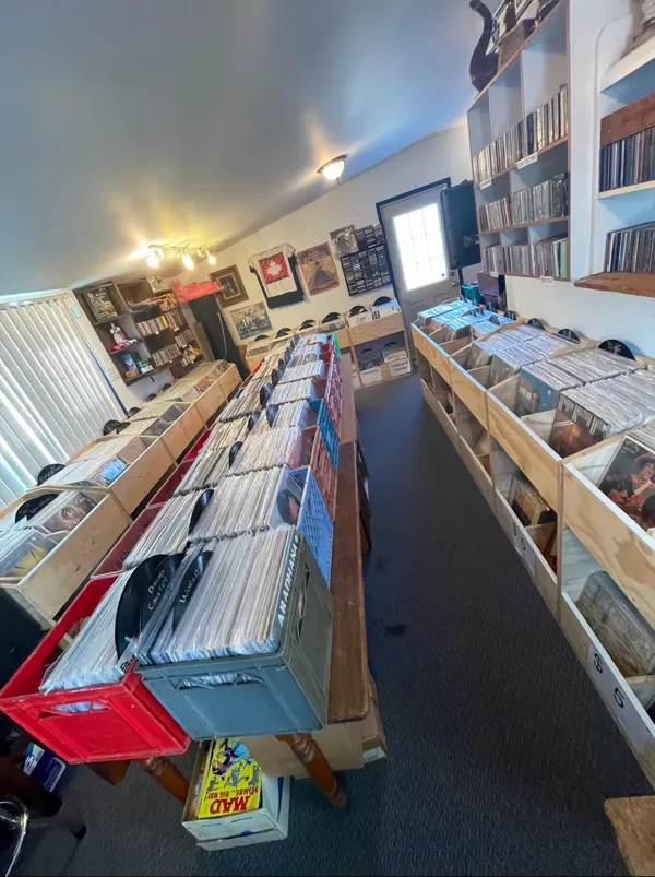 Ninja's Vinyl and Vintage