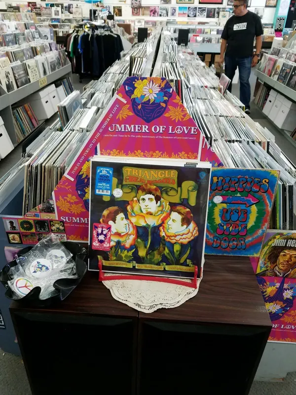 Record store thumbnail: Vinyl Solution Records