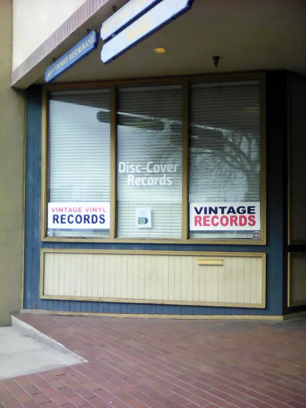 Record store thumbnail: Disc-Cover Records