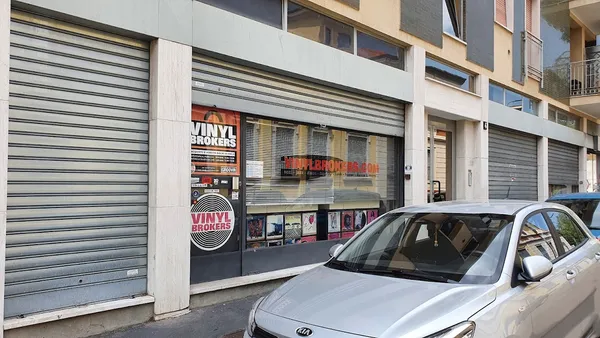 Record store thumbnail: Vinylbrokers - Groovin Snc