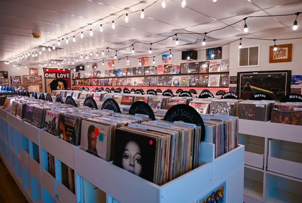 Record store thumbnail: Spiral Groove Records