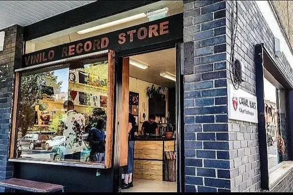 Record store thumbnail: Vinilo Record Store