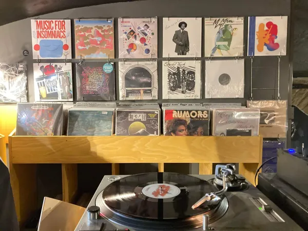 Record store thumbnail: dr.lloyd's discs