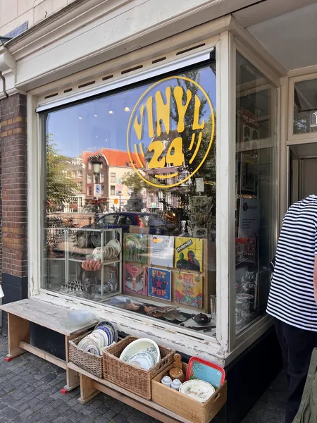 Record store thumbnail: Vinyl24