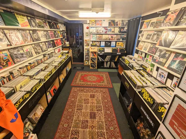 Record store thumbnail: Vanishing Point Records