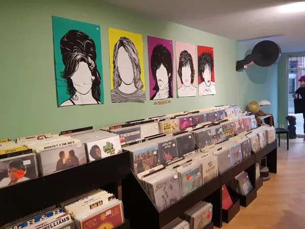 Record Store: Klang und Kleid GmbH