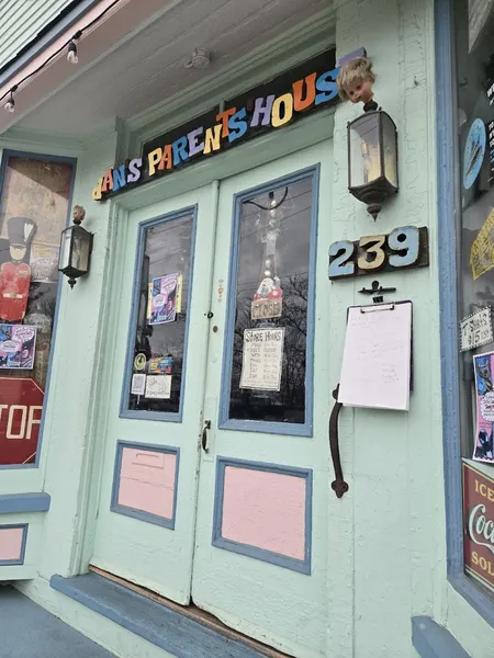 Record store thumbnail: Dan’s Parents’ House / 239 Play