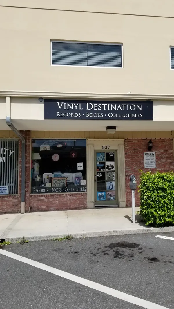 Record store thumbnail: Vinyl Destination
