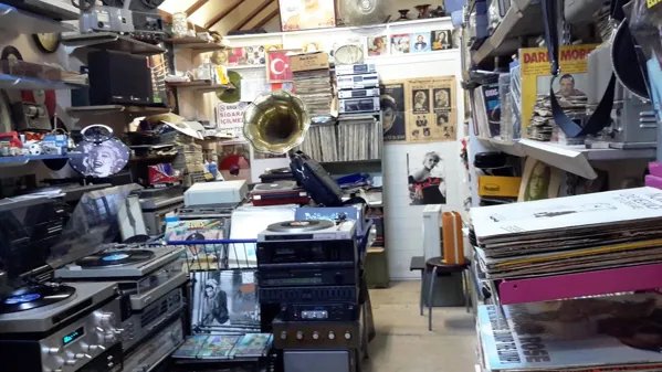 Record Store: Ceyhun Plak