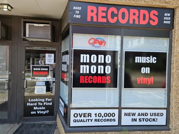 Mono Mono Records