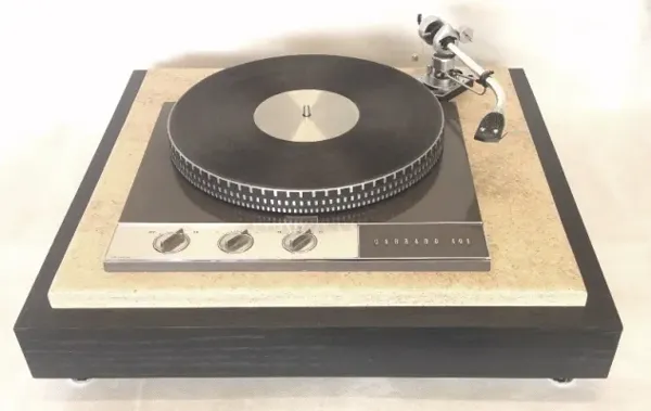 Record store thumbnail: The Vinyl Revival Store