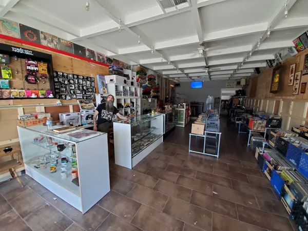 Record store thumbnail: Dale's Records and Skate Shop