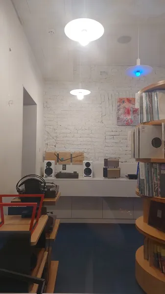 Record Store: Вініл Клуб | Vinyl Club