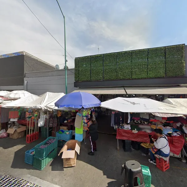 Record store thumbnail: Zurqueando Discos