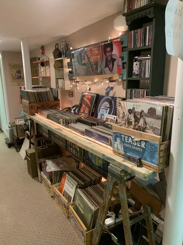 Record Store: Vintage Vibe