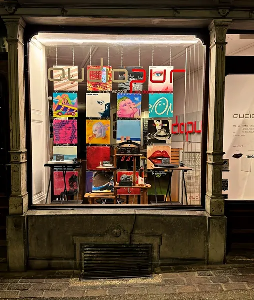 Record Store: Audio Pur M. Deforné