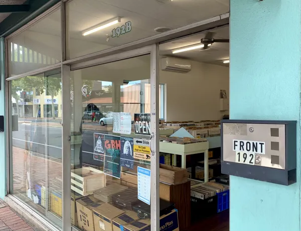 Record store thumbnail: Lenny's Records