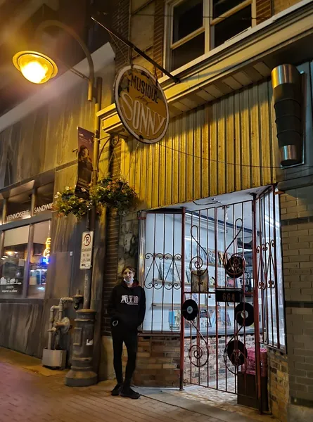 Record store thumbnail: Musique Chez Sonny