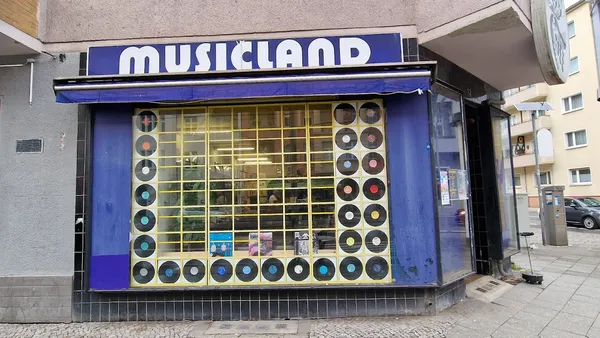 Record Store: Musicland