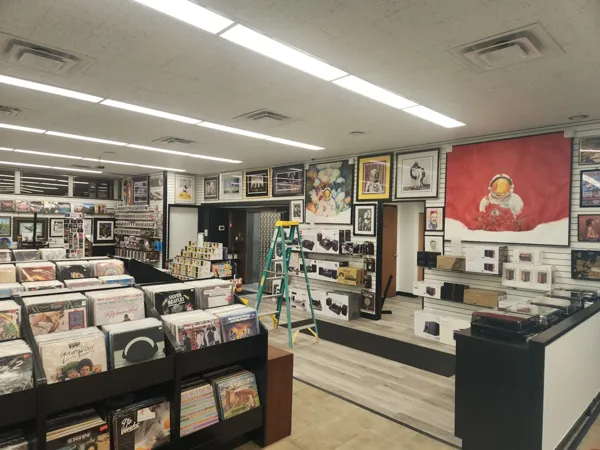 Record store thumbnail: Record Vault