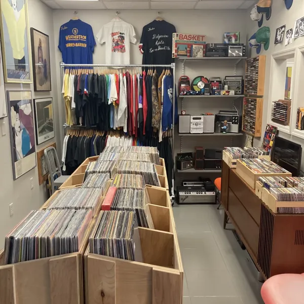 Record store thumbnail: Rearview Vintage and Vinyl