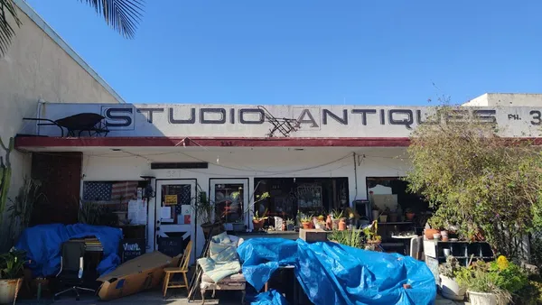 Record Store: Studio Records @studioantiques