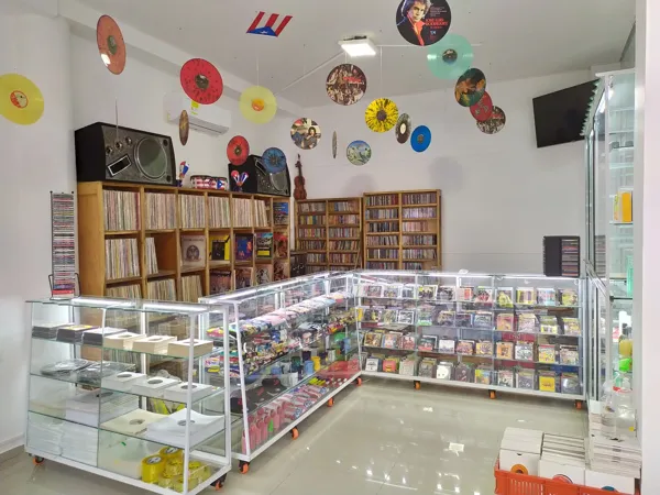 Record Store: Discos Aldair