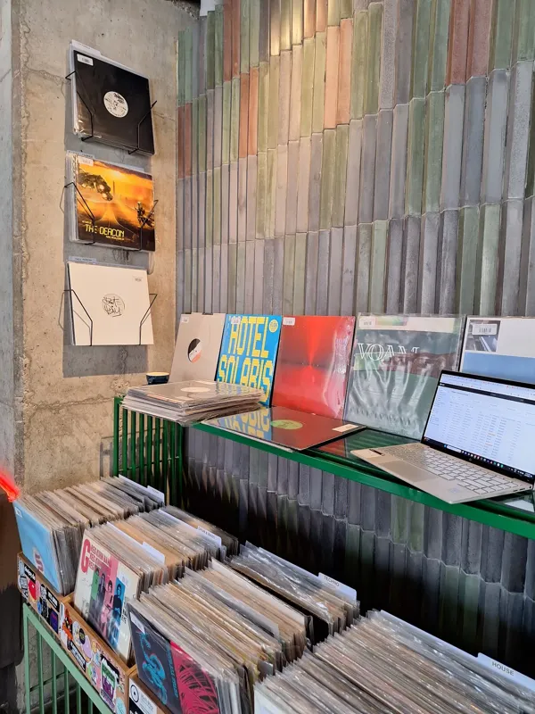 Record Store: Discos del Espacio