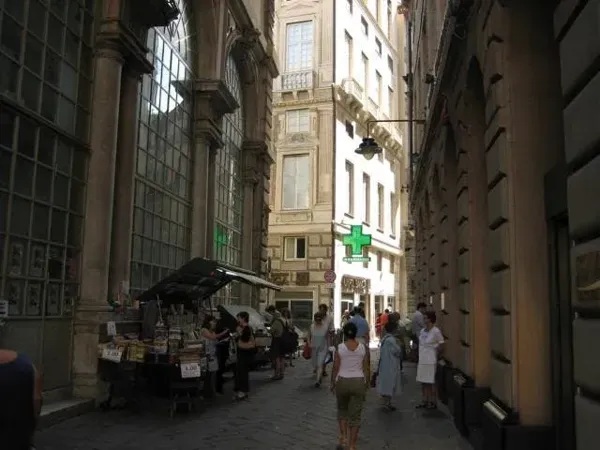 Bancarelle Stabili di Via Banchi