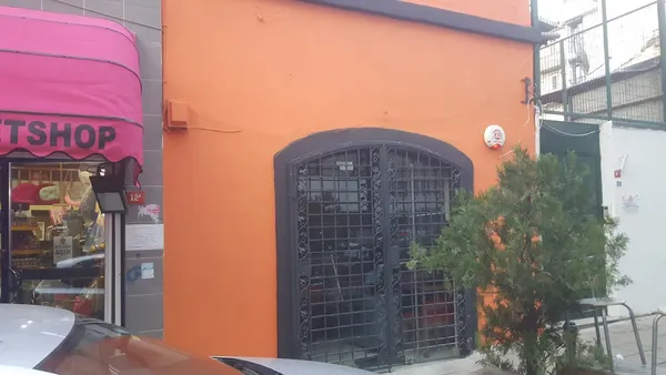 Record store thumbnail: Outro Music Store