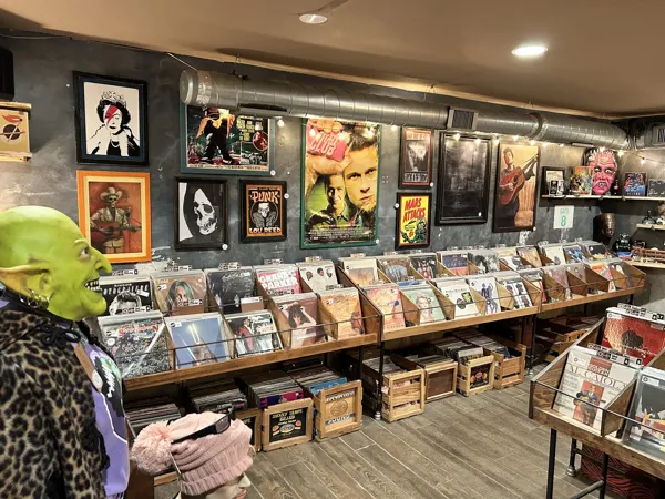 Record store thumbnail: Unsung Records Tshirts and Stuff