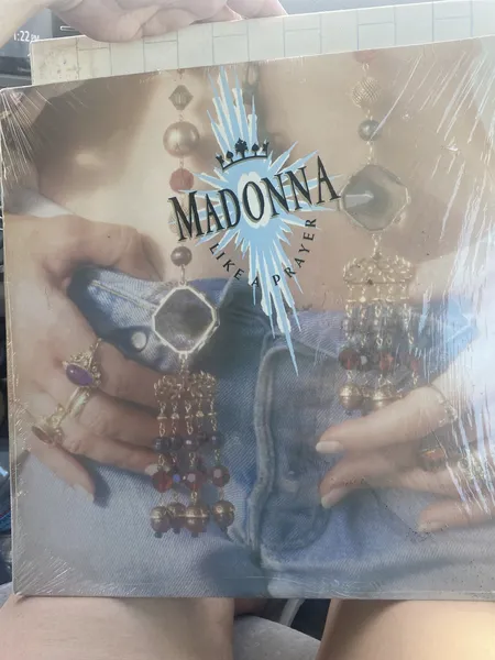 Record Store: Raccoon Records