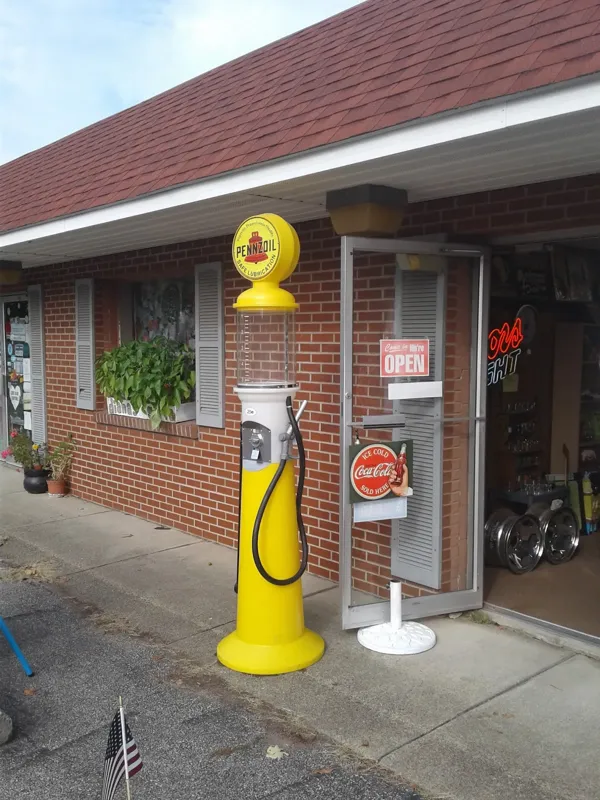 Record store thumbnail: Underdog Records