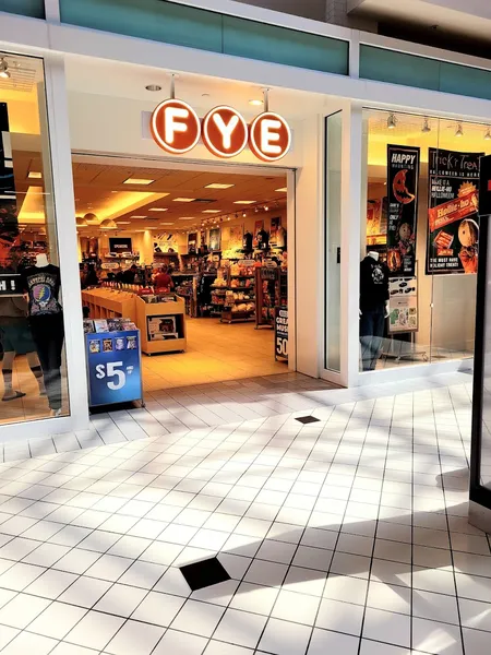 Record store thumbnail: FYE